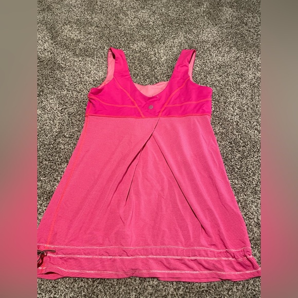 Lululemon tank - Picture 2 of 3